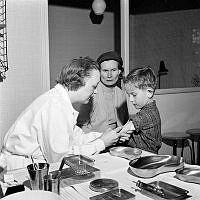 Förskolebarn vaccineras mot polio.