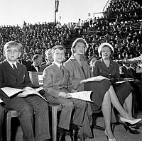 Johanneshovs isstadion. Prinsessan Birgitta, Kronprins Carl Gustaf och Ingrid 