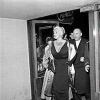 Sturegatan 18, biograf Park. Jayne Mansfield besöker biografen i samband med premiären av filmen 