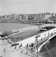 Utsikt från Kungsholmsplan över den nya Kungsbron mot husen längs Torsgatan och kvarteret Blekholmen Norra.