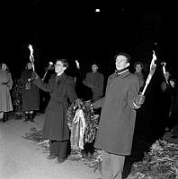 Östra reals gymnasieförening, Edda, högtidshöll August Blanches dödsdag med fackeltåg. Tåget vandrade från Hedvig Eleonora kyrka till författarens staty på Karlavägen.