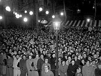 Kungsträdgården. Invigning av Stockholms 700-årsjubileum. Publikbild.