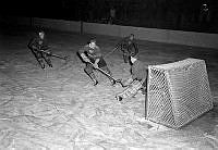 Östermalms IP. Ishockeymatch mellan Forshaga och Djurgården.