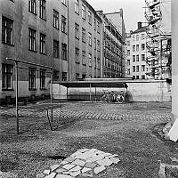 Gården mot nordväst till Sigtunagatan 13.