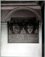 Svartmangatan n:r 24, stenornament i övre förstugan till portgången.