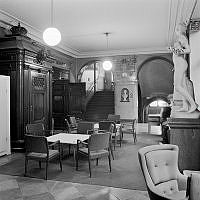 Trapphus, f.d. foajé, med kungliga logen till vänster, Musikaliska Akademien, Stallgatan 9.